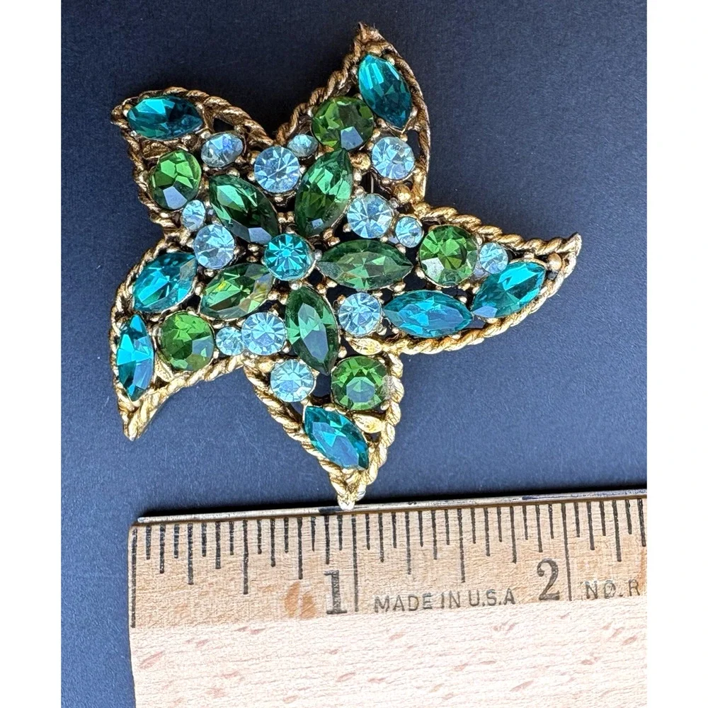 Vintage Regency Starfish Pin Brooch Gold Tone Green Blue Rhinestones 2